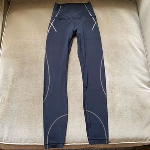 Lululemon Align Leggings - Black with Gold